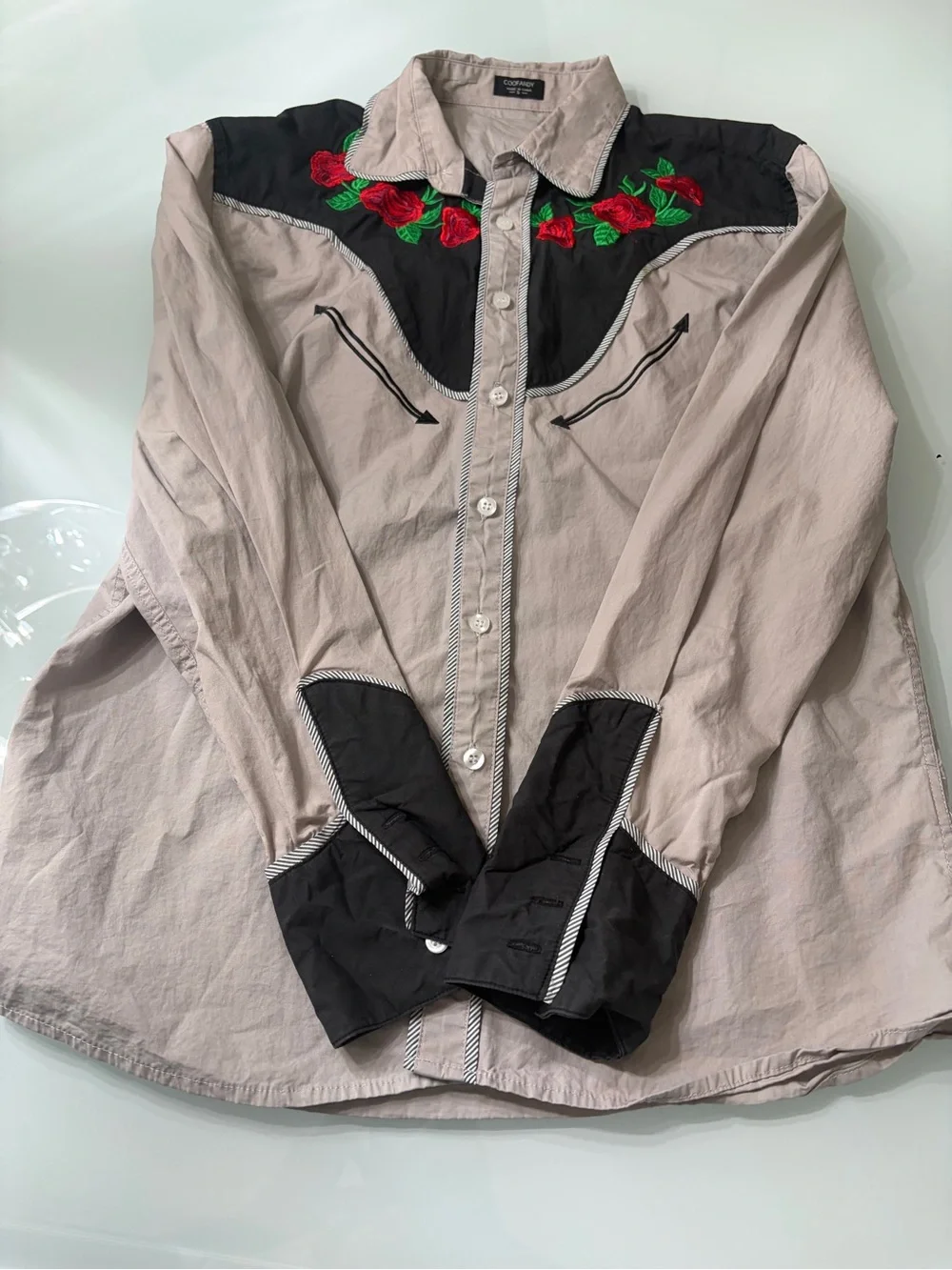 Western Embroidered Rose Button-Down Shirt - Gray & Black